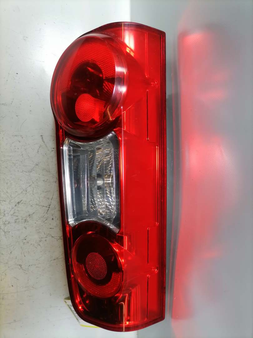 Citroen Berlingo 2 original Rücklicht Rückleuchte Schlussleuchte links Bj.2011